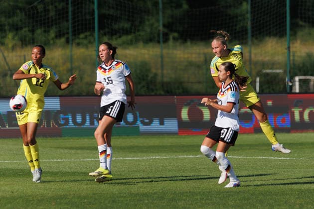 260703 Thindra Mattsson of Sweden during the women s Euro Under-19 football match between Sweden and Germany on July 3, 2026 in Zenica. Photo: Aleksandar Djorovic BILDBYRAN COP 184 XX0042 fotboll football soccer fotball u19 em match 3 sverige germany womens euro under-19 sweden dam bbeng u19 f19 euros *** July 3, 2026: Thindra Mattsson of Sweden during the Women’s Under-19 European Championship soccer match between Sweden and Germany on July 3, 2026 in Zenica. Photo by Aleksandar Djorovic. BILDBYRAN COP 184 XX0042 soccer football fotball U19 European Championship match 3 Sweden Germany Women s U19 European Championship Sweden women s U19 soccer  Copyright: ALEKSANDARxDJOROVIC BB260703ZH009