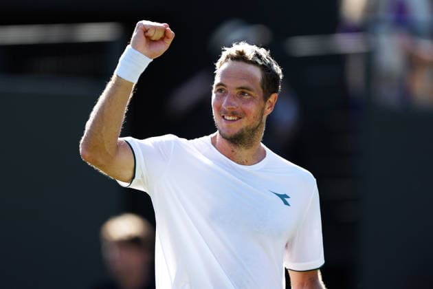 Sport Bilder des Tages Jan-Lennard Struff celebrates victory in his third round match Wimbledon Tennis Championships, Day 5, The All England Lawn Tennis and Croquet Club, London, UK - 03 Jul 2026London The All England Lawn Tennis and United Kingdom  Copyright: xKieranxMcManus Shutterstockx 16970351dh
