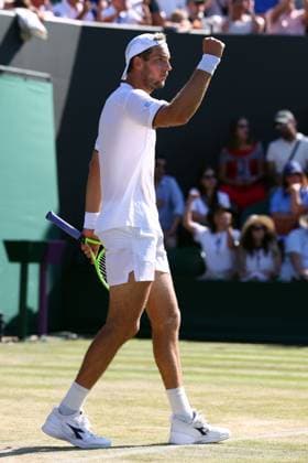 Jan-Lennard Struff celebrates during his third round match Wimbledon Tennis Championships, Day 5, The All England Lawn Tennis and Croquet Club, London, UK - 03 Jul 2026London The All England Lawn Tennis and United Kingdom  Copyright: xKieranxMcManus Shutterstockx 16970351dw