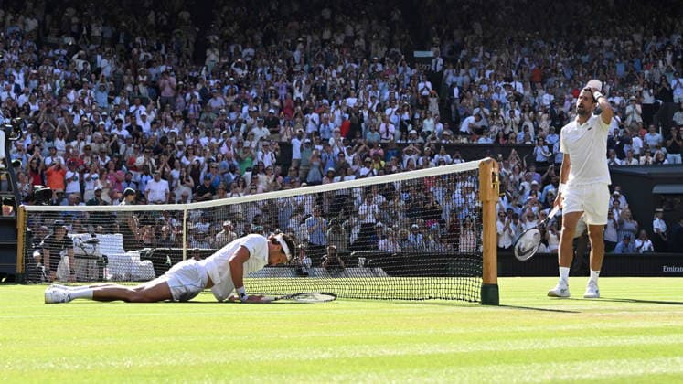 Sport Bilder des Tages Tennis - Wimbledon 2026 - ITF - The Championships - 03 06 2026 - Tennis - Wimbledon 2026 - ITF - The Championships - 03 06 2026 - Novak Djokovic - Serbie - bat Arthur Rinderknech - France London  Copyright: xChryslenexCaillaud Psnewzx