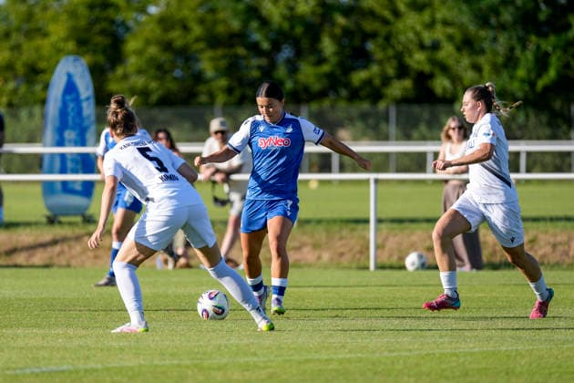 v.li.: Giulina Kimmig (KSC, 5), Naomi Luyet (TSG, 7), Neele Beck (KSC, 7), Zweikampf, Spielszene, Duell, duel, tackle, tackling, Dynamik, Action, Aktion, 03.07.2026, Sankt Leon-Rot (Deutschland), Fussball, Frauen, Testspiel, TSG 1899 Hoffenheim - Karlsruher SC, 03.07.2026, Sankt Leon-Rot (Deutschland), Fussball, Frauen, Testspiel, TSG 1899 Hoffenheim - Karlsruher SC, DFB DFL REGULATIONS PROHIBIT ANY USE OF PHOTOGRAPHS AS IMAGE SEQUENCES AND OR QUASI-VIDEO. *** From left: Giulina Kimmig (KSC), 5, Naomi Luyet (TSG), 7, Neele Beck (KSC), 7, tackle, game scene, duel, tackle, tackling, dynamism, action, 03 07 2026, Sankt Leon Rot, Germany, soccer, women, friendly match, TSG 1899 Hoffenheim vs. Karlsruher SC, July 3, 2026, Sankt Leon Rot, Germany, soccer, women, friendly match, TSG 1899 Hoffenheim vs. Karlsruher SC, DFB and DFL regulations prohibit any use of photographs as image sequences and or quasi-video xozx