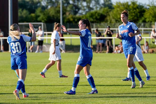 v.li.: Nadine Bitzer (TSG, 30), Torschützin Valesca Ampoorter (TSG, 10), Franziska Harsch (TSG, 17), Spielerinnen der TSG 1899 Hoffenheim, jubeln über das Tor zum 2:1, Jubel, Torjubel, Torerfolg, celebrate the goal, goal, celebration, jubelt ueber das Tor, Freuen, Freude, freut sich, optimistisch, positiv, Spielszene, Highlight, Action, Aktion, 03.07.2026, Sankt Leon-Rot (Deutschland), Fussball, Frauen, Testspiel, TSG 1899 Hoffenheim - Karlsruher SC, 03.07.2026, Sankt Leon-Rot (Deutschland), Fussball, Frauen, Testspiel, TSG 1899 Hoffenheim - Karlsruher SC, DFB DFL REGULATIONS PROHIBIT ANY USE OF PHOTOGRAPHS AS IMAGE SEQUENCES AND OR QUASI-VIDEO. *** From left: Nadine Bitzer (TSG), 30; goal scorer Valesca Ampoorter (TSG), 10; Franziska Harsch (TSG), 17; players from TSG 1899 Hoffenheim celebrating the goal that made it 2–1, Celebration, Goal celebration, Goal scored, celebrating the goal, goal, celebration, celebrating the goal, Rejoicing, Joy, happy, optimistic, positive, Game scene, Highlight, Action, 03 07 2026, Sankt Leon Rot, Germany, soccer, women, friendly match, TSG 1899 Hoffenheim vs. Karlsruher SC, July 3, 2026, Sankt Leon Rot, Germany, soccer, women, friendly match, TSG 1899 Hoffenheim vs. Karlsruher SC, DFB and DFL regulations prohibit any use of photographs as image sequences and or quasi-video xozx