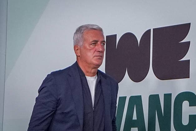 Kanada: Fußball FIFA World Cup, WM, Weltmeisterschaft, Fussball 2026 Sechzehntelfinale - Schweiz vs Algerien - BC Place Stadium Vancouver: Vladimir PetkoviÄ‡ Vladimir Petkovic (Trainer Algerien) Ankunft Stadion *** Canada Soccer 2026 FIFA World Cup Round of 32 Switzerland vs. Algeria BC Place Stadium Vancouver Vladimir PetkoviÄ‡ Vladimir Petkovic Coach of Algeria Arrival at the Stadium Copyright: xJOERANxSTEINSIEKx