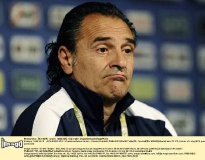 Football, EURO 2012, PK and Training Italy