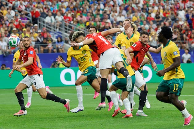 Egypt s Emam Ashour (C) heads the ball to score the 0-1 during a Round 32 2026 FIFA World Cup, WM, Weltmeisterschaft, Fussball match between Egypt and Australia, at the Dallas Stadium, in Dallas, United States, 03 July 2026. Australia vs Egypt !ACHTUNG: NUR REDAKTIONELLE NUTZUNG!  Copyright: xMariscalx GRAF672 0860691725st