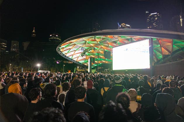 WORLD CUP LIVE SITE SYDNEY, Fans at a live site during the FIFA World Cup, WM, Weltmeisterschaft, Fussball match between Australia and Egypt at Tumbalong Park in Sydney, Saturday, July 4, 2026 ( NO ARCHIVING SYDNEY NEW SOUTH WALES AUSTRALIA  Copyright: xSITTHIXAYxDITTHAVONGx 20260704123295705540