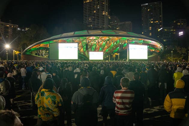 WORLD CUP LIVE SITE SYDNEY, Fans at a live site during the FIFA World Cup, WM, Weltmeisterschaft, Fussball match between Australia and Egypt at Tumbalong Park in Sydney, Saturday, July 4, 2026 ( NO ARCHIVING SYDNEY NEW SOUTH WALES AUSTRALIA  Copyright: xSITTHIXAYxDITTHAVONGx 20260704199796232383