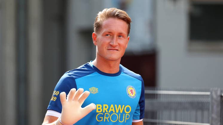 Braunschweig, Trainingsauftakt Braunschweig, 03.07.2026, Fußball, Herren, 2. BL, Saison 2026 2027, Eintracht Braunschweig, Trainingsauftakt, Torwart Ron-Thorben Hoffmann (Eintracht Braunschweig) Stadion an der Hamburger Straße Niedersachsen Deutschland *** Braunschweig, Start of Training, Braunschweig, July 3, 2026, Soccer, Men s, 2nd Division, 2026–2027 Season, Eintracht Braunschweig, Start of Training, Goalkeeper Ron Thorben Hoffmann, Eintracht Braunschweig Stadium on Hamburger Straße, Lower Saxony, Germany