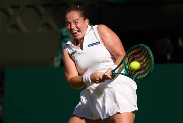 2026 Wimbledon, July 03, Day 5 LONDON, - JULY 3: Jelena Ostapenko of Latvia plays a shot against Aryna Sabalenka during their third round match at 2026 Wimbledon, July 03, Day 5 at The all England club, Wimbledon on July 3, 2026 in London, GBR. London The all England club, Wimbledon GBR Copyright: xPeterxvanxdenxBerg ISIxPhotosx 9445