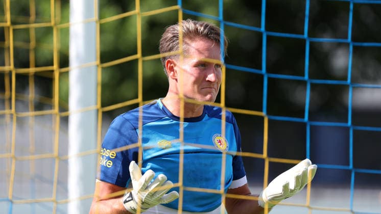 Braunschweig, Trainingsauftakt Braunschweig, 03.07.2026, Fußball, Herren, 2. BL, Saison 2026 2027, Eintracht Braunschweig, Trainingsauftakt, Torwart Ron-Thorben Hoffmann (Eintracht Braunschweig) Stadion an der Hamburger Straße Niedersachsen Deutschland *** Braunschweig, Start of Training, Braunschweig, July 3, 2026, Soccer, Men s, 2nd Division, 2026–2027 Season, Eintracht Braunschweig, Start of Training, Goalkeeper Ron Thorben Hoffmann, Eintracht Braunschweig Stadium on Hamburger Straße, Lower Saxony, Germany
