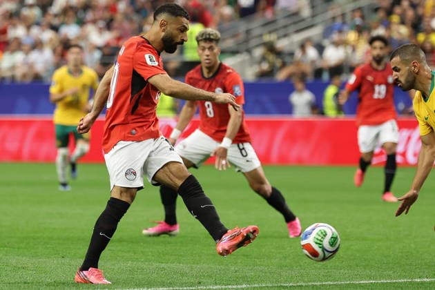 FIFA World Cup, WM, Weltmeisterschaft, Fussball 2026 - Round of 32 - Australia vs Egypt Mohamed Salah (L) of Egypt in action against Aziz Behich of Australia during the FIFA World Cup 2026 Round of 32 match Australia against Egypt, in Dallas, USA, 03 July 2026. DALLAS United States  Copyright: xCHRISTOPHERxNEUNDORFx