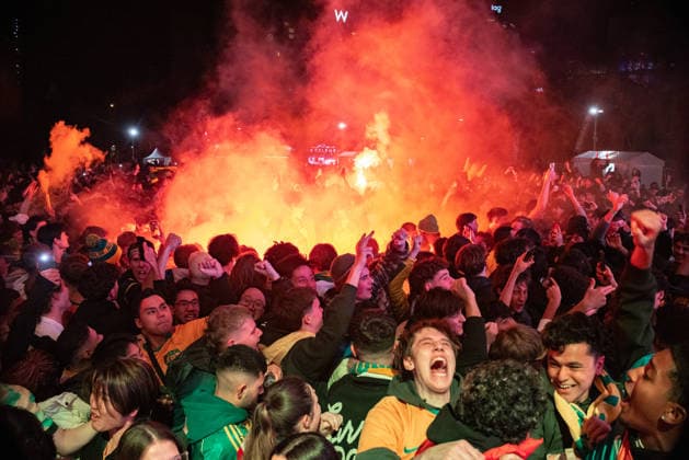 WORLD CUP LIVE SITE SYDNEY, Flares are set off as fans celebrate a Socceroos goal in the second half at a live site during the FIFA World Cup, WM, Weltmeisterschaft, Fussball match between Australia and Egypt at Tumbalong Park in Sydney, Saturday, July 4, 2026 ( NO ARCHIVING SYDNEY NEW SOUTH WALES AUSTRALIA  Copyright: xSITTHIXAYxDITTHAVONGx 20260704120526303431