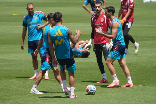 Fußball, FIFA WM, Nationalteam Spanien, Training Players of the Spanish national team, Nationalteam train in Los Angeles, USA, 03 July 2026. Spain national team training !ACHTUNG: NUR REDAKTIONELLE NUTZUNG!  Copyright: xOmarxAlonsox GR5158 20260703-55020792671_1