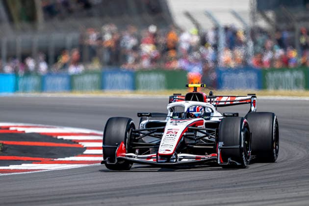 FORMULE 1 : Grand Prix d Angleterre - Silverstone - 03 07 2026 87 Oliver Bearman (GBR) TGR Haas F1 Team (USA) Haas VF-26 Ferrari, during the Formula 1 British Grand Prix, at Silverstone from July 3rd to 5th, 2026 in Great Britain (GB) SILVERSTONEUnited Kingdom  Copyright: xIANxBUNDEYx xMPSxAGENCYx x