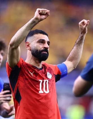 Mohamed Salah of Egypt acknowledges the fans Australia v Egypt, 2026 FIFA World Cup, WM, Weltmeisterschaft, Fussball Round of 32, Football, Dallas Stadium, Arlington, Texas, USA - 03 Jul 2026Arlington Dallas Stadium Texas (TX) United States of America  Copyright: xMichaelxZemanek Shutterstockx 16975786an