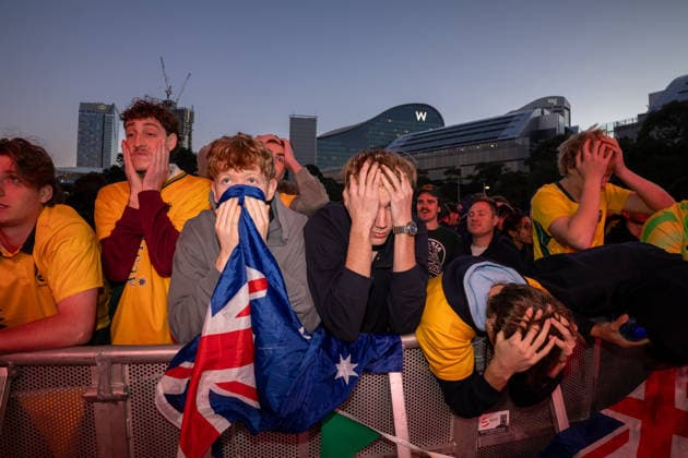 WORLD CUP LIVE SITE SYDNEY, Socceroos fans react after being beaten in the FIFA World Cup, WM, Weltmeisterschaft, Fussball match between Australia and Egypt at Tumbalong Park in Sydney, Saturday, July 4, 2026 ( NO ARCHIVING SYDNEY NEW SOUTH WALES AUSTRALIA  Copyright: xSITTHIXAYxDITTHAVONGx 20260704148444049045
