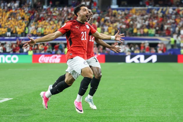 ARLINGTON, TX - JULY 03: Mahmoud Saber 21 of Egypt and Haissem Hassan 12 of Egypt race to the corner to celebrate winning the FIFA World Cup, WM, Weltmeisterschaft, Fussball 2026 Round of 32 match between Australia and Egypt on July 3, 2026, at Dallas Stadium in Dallas, Texas. (Photo by David Buono Icon Sportswire) SOCCER: JUL 03 FIFA World Cup 26 Round of 32 - Australia vs Egypt EDITORIAL USE ONLY Icon260703039
