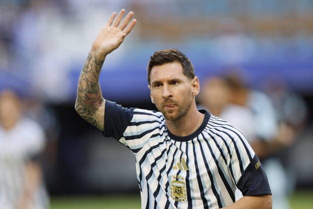 Argentina v Cabo Verde: Round of 32 - FIFA World Cup, WM, Weltmeisterschaft, Fussball 2026 Lionel Messi of Argentina waves at fans before the FIFA World Cup 2026 Round Of 32 match between Argentina and Cabo Verde at Miami Stadium on July 3, 2026 in Miami Gardens, United States. Miami Gardens Miami Stadium FL United States Copyright: xAllstarxPicturexLibraryxLtdx