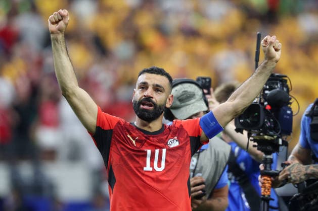 ARLINGTON, TX - JULY 03: Mohamed Salah 10 of Egypt holds his arms up towards fans as he cries after winning the FIFA World Cup, WM, Weltmeisterschaft, Fussball 2026 Round of 32 match between Australia and Egypt on July 3, 2026, at Dallas Stadium in Dallas, Texas. (Photo by David Buono Icon Sportswire) SOCCER: JUL 03 FIFA World Cup 26 Round of 32 - Australia vs Egypt EDITORIAL USE ONLY Icon260703049