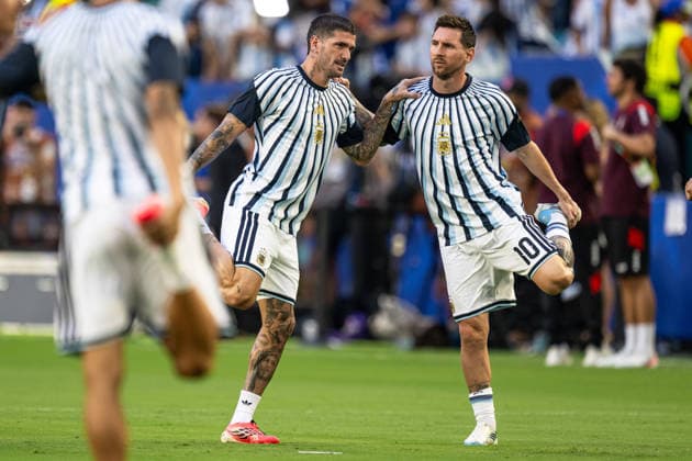 260704 Rodrigo De Paul and Lionel Messi of Argentina ahead of during the FIFA World Cup, WM, Weltmeisterschaft, Fussball 2026 round of 32 football match between Argentina and Cabo Verde on July 4, 2026 in Miami. Photo: Jon Olav Nesvold BILDBYRAN COP 217 JE0139 fotboll football soccer fotball vm fotbolls-vm fotball-vm fotbolls-vm 2026 fifa world cup 2026 sextondelsfinal round of 32 23 bbeng *** July 4, 2026: Rodrigo De Paul and Lionel Messi of Argentina before the Round of 32 soccer match between Argentina and Cape Verde at the 2026 FIFA World Cup on July 4, 2026 in Miami. Photo by Jon Olav Nesvold. BILDBYRAN COP 217 JE0139 soccer football fotball World Cup soccer World Cup 2026 FIFA World Cup 2026 round of 32 23 bbeng  Copyright: JONxOLAVxNESVOLD BB260704JE001