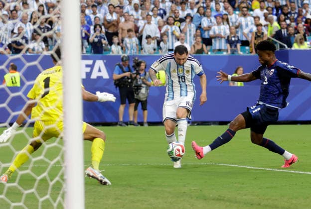 Gol de Messi. Argentina vs Cabo Verde. 16 avos de Final Copa del Mundo 2026 *** Messi s Goal: Argentina vs. Cape Verde, Round of 16, 2026 World Cup Copyright: xxdanielxferrarix