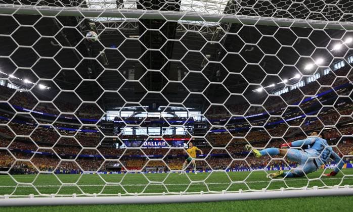 Harry Souttar of Australia shoots high during the penalty shoot-out Australia v Egypt, 2026 FIFA World Cup, WM, Weltmeisterschaft, Fussball Round of 32, Football, Dallas Stadium, Arlington, Texas, USA - 03 Jul 2026Arlington Dallas Stadium Texas (TX) United States of America  Copyright: xMichaelxZemanek Shutterstockx 16975786bn