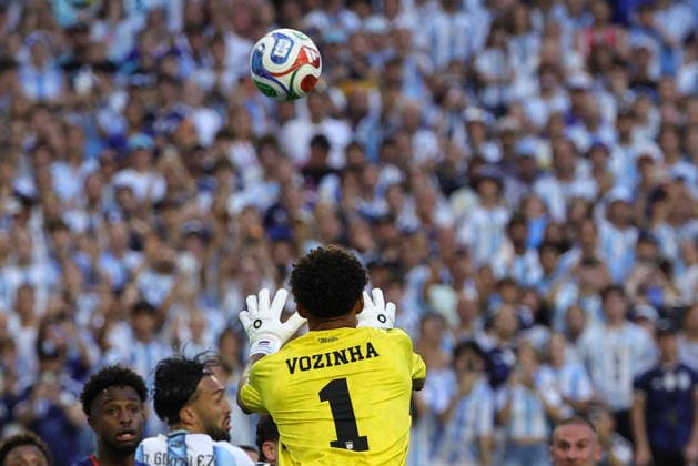 FIFA World Cup, WM, Weltmeisterschaft, Fussball 2026 - Round of 32 - Argentina vs Cape Verde Goalkeeper Vozinha of Cape Verde in action during the FIFA World Cup 2026 Round of 32 match Argentina against Cape Verde, in Miami, Florida, USA, 03 July 2026. MIAMI United States  Copyright: xCRISTOBALxHERRERA-ULASHKEVICHx