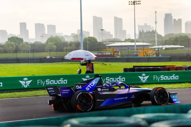 2026 FORMULA E SHANGHAI ePRIX 94 WEHRLEIN Pascal (ger), Porsche Formula E Team, Porsche 99X Electric, action during the Shanghai ePrix, 12th and 13th round of the 2025-26 ABB FIA Formula E World Championship, WM, Weltmeisterschaft on the Shanghai International Circuit from July 3 to 5, 2026 in Shanghai, China - ShanghaiChina  Copyright: xBastienxRouxx