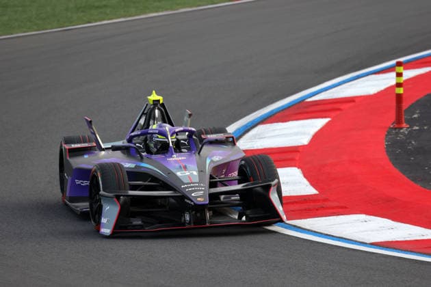 nico Müller (SUI) Porsche, FIA Formel E Weltmeisterschaft Saison 12, Shanghai E- Prix, China, 04.07.2026, Shanghai International Circuit *** Nico Müller (SUI) Porsche, FIA Formula E World Championship Season 12, Shanghai E-Prix, China, July 4, 2026, Shanghai International Circuit