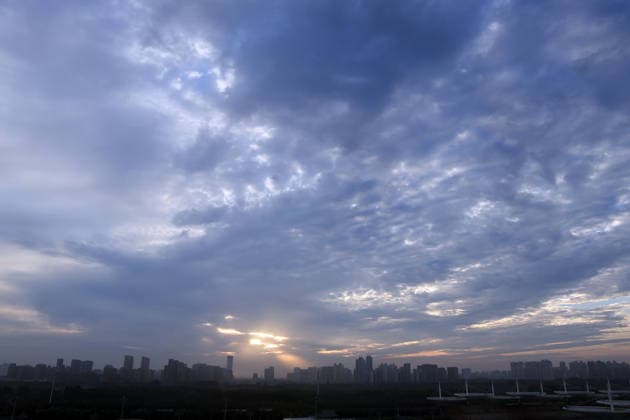 Wolkenstimmung über der Rennstrecke sowie den Stadteil Jiading, FIA Formel E Weltmeisterschaft Saison 12, Shanghai E- Prix, China, 04.07.2026, Shanghai International Circuit *** Cloudy skies over the racetrack and the Jiading district, FIA Formula E World Championship Season 12, Shanghai E-Prix, China, July 4, 2026, Shanghai International Circuit
