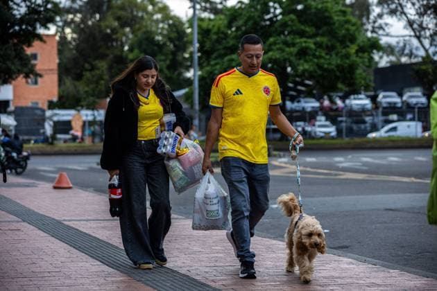 Bogota before World Cup Football Match BOGOTÃ, COLOMBIA JULY 03, 2026: Scene from the streets of Bogota a few hours before the eliminatory World Cup football match: Colombia VS Ghana. Bogota Colombia Copyright: x xAntonioxCasciox xJNAxPressx