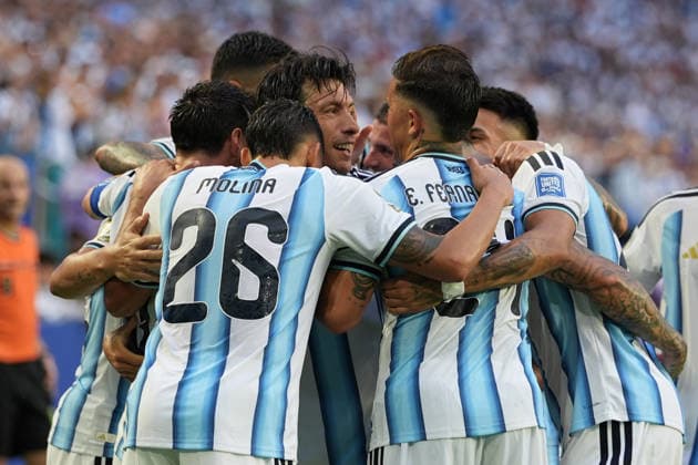 Argentina players celebrate a goal by Lionel Messiduring a round of 32 match of the 2026 FIFA World Cup, WM, Weltmeisterschaft, Fussball between Argentina and Cape Verde at Hard Rock Stadium in Miami, USA, 03 July 2026. FIFA World Cup 2026: Argentina - Cape Verde !ACHTUNG: NUR REDAKTIONELLE NUTZUNG!  Copyright: xAlbertoxBoalx GR6032 20260704-55020794352_1