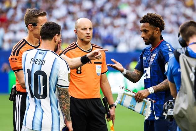 RECORD DATE NOT STATED FIFA World Cup, WM, Weltmeisterschaft, Fussball 2026 - Round of 32 - Argentina v Cape Verde Lionel Messi player of Argentina and Ryan Mendes player of Cape Verde during the FIFA World Cup 2026 Round of 32 match between Argentina and Cape Verde, at Miami Stadium, in Florida, United States, on Friday, July 03, 2026.(Foto: Vanessa Carvalho Brazil Photo Press IMAGO) Sports Copyright: xVanessaxCarvalhox