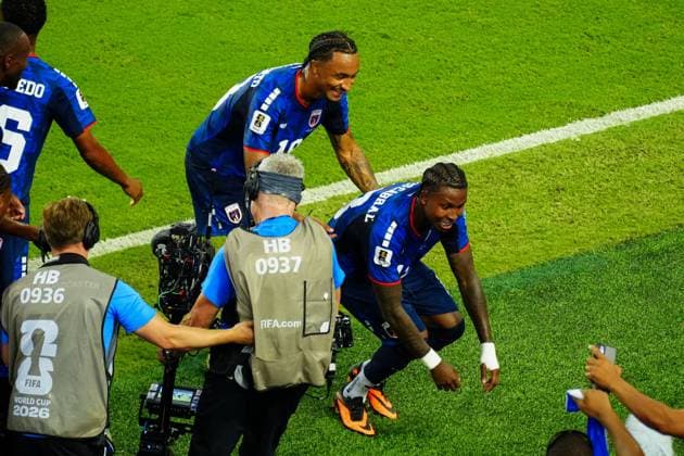 Sidny Lopes Cabral of Cape Verde and his teammates celebrates his goal Argentina v Cape Verde, 2026 FIFA World Cup, WM, Weltmeisterschaft, Fussball Round of 32, Football, Miami Stadium, Miami, Florida, USA - 03 Jul 2026Miami Miami Stadium Florida (FL) United States of America  Copyright: xJavierxGarcia Shutterstockx 16975460cf