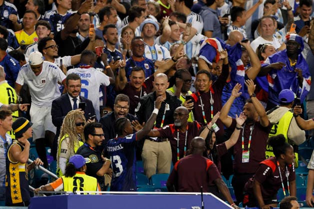 Argentina v Cabo Verde: Round of 32 - FIFA World Cup, WM, Weltmeisterschaft, Fussball 2026 Sidny Cabral of Cabo Verde celebrates 2nd equalizing goal with fans and family during the FIFA World Cup 2026 Round Of 32 match between Argentina and Cabo Verde at Miami Stadium on July 3, 2026 in Miami Gardens, United States. Miami Gardens Miami Stadium FL United States Copyright: xAllstarxPicturexLibraryxLtdx