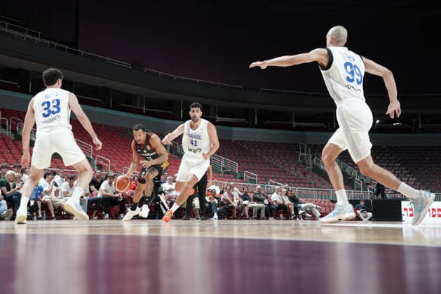 Basketball, Israel, Germany, RÄ«ga, Latvia, 03.07.2026, basketball Nelson Weidemann of Germany and Tomer Ginat of Israel in action during FIBA 2027 World Cup European qualifiers Group A game between Israel and Germany national basketball teams In Riga, Latvia, 03.07.2026. Photo: Roman Koksarov (RKF) Riga Latvia Copyright: xRomanxKoksarovx basketISR-GER20260703rk1279.JPG