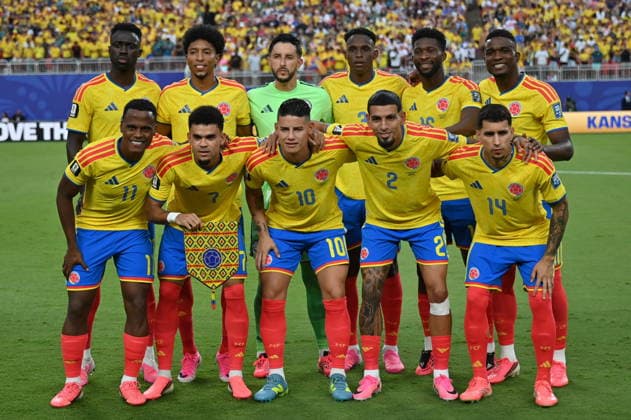 FIFA World Cup, WM, Weltmeisterschaft, Fussball 2026 - Round of 32 - Colombia vs Ghana Players of Colombia pose for a family picture ahead of the FIFA World Cup 2026 Round of 32 match Colombia against Ghana, in Kansas City, Missouri, USA, 03 July 2026. KANSAS CITY United States  Copyright: xAMYxKONTRASx
