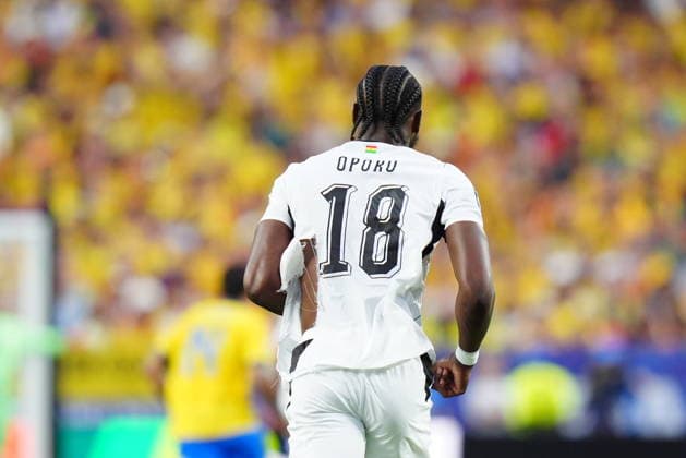 Colombia v Ghana - FIFA World Cup, WM, Weltmeisterschaft, Fussball 2026 - Round of 32 KANSAS CITY, UNITED STATES - JULY 3: Jerome Opoku (18) of Ghana changes his jersey after being ripped during the 2026 FIFA World Cup Round of 32 match between Colombia and Ghana at Arrowhead Stadium (Kansas City Stadium) in Kansas City, Missouri, United States on July 3, 2026. Hakan Akgun Anadolu Missouri United States. Editorial use only. Please get in touch for any other usage.  Copyright: x2026xAnadoluxHakanxAkgunx