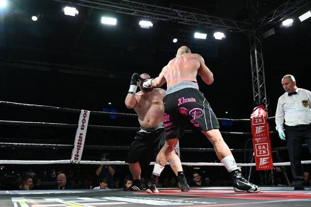 Boxkampf in der Eissporthalle am 03.07.2026 in Essen. ** NUR FÜR REDAKTIONELLE ZWECKE ** EDITORIAL USE ONLY **<p>Boxkampf in der Eissporthalle am 03.07.2026 in Essen. Boxkampf zwischen Patrick Korte (rechts im Foto) und Eugen Buchmüller. Deutschland NRW Essen Copyright: AndreasxBuck *** Boxing match at the Eissporthalle on July 3, 2026, in Essen ** FOR EDITORIAL USE ONLY ** EDITORIAL USE ONLY ** p Boxing match at the Ice Rink on July 3, 2026, in Essen Boxing match between Patrick Korte (on the right in the photo) and Eugen Buchmüller Germany NRW Essen Copyright AndreasxBuck Copyright: AndreasxBuck doc86kbad6fo2v1jfqsmmbs ,EDITORIAL USE ONLY