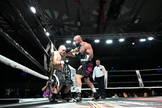 Boxkampf in der Eissporthalle am 03.07.2026 in Essen. ** NUR FÜR REDAKTIONELLE ZWECKE ** EDITORIAL USE ONLY **<p>Boxkampf in der Eissporthalle am 03.07.2026 in Essen. Boxkampf zwischen Patrick Korte (rechts im Foto) und Eugen Buchmüller . Deutschland NRW Essen Copyright: AndreasxBuck *** Boxing match at the Eissporthalle on July 3, 2026, in Essen ** FOR EDITORIAL USE ONLY ** EDITORIAL USE ONLY ** p Boxing match at the Ice Rink on July 3, 2026, in Essen Boxing match between Patrick Korte (right in the photo) and Eugen Buchmüller Germany NRW Essen Copyright AndreasxBuck Copyright: AndreasxBuck doc86kbae7b47d1kh3dwm9n ,EDITORIAL USE ONLY