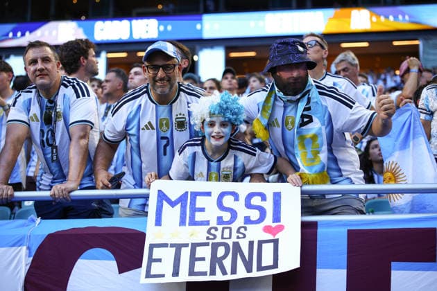 FIFA World Cup, WM, Weltmeisterschaft, Fussball 2026: Argentina v Cape Verde MIAMI, USA - 3rd July 2026: Argentina fans during the FIFA World Cup 2026 Round of 32 match between Argentina and Cape Verde at Miami Stadium Miami Miami Stadium United States of America Copyright: xCraigxMercerx xPeakxActionxPhotosx