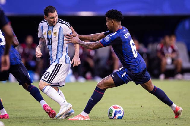 Argentina v Cabo Verde: round of 32 - FIFA World Cup, WM, Weltmeisterschaft, Fussball 2026 MIAMI, FL - JULY 3: Lionel Messi 10 of Argentina in action during the FIFA World Cup 2026 round of 32 match between Argentina and Cabo Verde at Miami Stadium on July 3, 2026 in Miami, USA. (Photo by Victor Monteiro PxImages) Miami Miami Stadium FL USA Copyright: xVictorxMonteirox