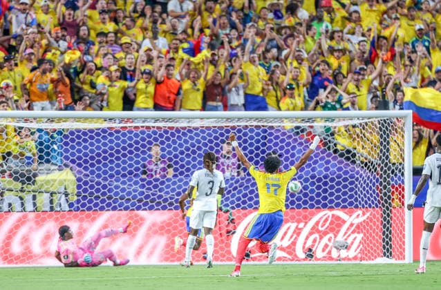 JULY 3, 2026: Colombia defender Johan Mojica (17) celebrates after a goal against Ghana at Kansas City Stadium in Kansas City, MO. CSM Kansas City United States - ZUMAc04_ 20260703_zma_c04_019 Copyright: xRomanxPunox