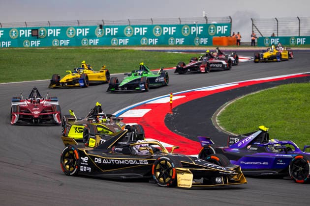2026 FORMULA E SHANGHAI ePRIX 77 BARNARD Taylor (gbr), DS Penske, DS E-Tense FE25, action during the Shanghai ePrix, 12th and 13th round of the 2025-26 ABB FIA Formula E World Championship, WM, Weltmeisterschaft on the Shanghai International Circuit from July 3 to 5, 2026 in Shanghai, China - ShanghaiChina  Copyright: xJULIENxDELFOSSEx