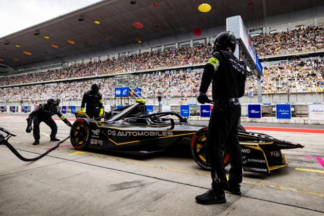 2026 FORMULA E SHANGHAI ePRIX 07 GUNTHER Maximilian (ger), DS Penske, DS E-Tense FE25, pit boost, ambiance during the Shanghai ePrix, 12th and 13th round of the 2025-26 ABB FIA Formula E World Championship, WM, Weltmeisterschaft on the Shanghai International Circuit from July 3 to 5, 2026 in Shanghai, China - ShanghaiChina  Copyright: xJULIENxDELFOSSEx