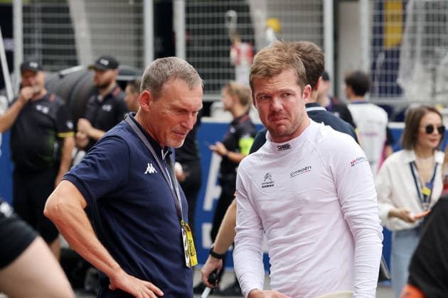Jörg Schrott (GER) Opel Motorsport und Nick Cassidy (NZL) Citreon in der Startaufstellung, Rennen 1, FIA Formel E Weltmeisterschaft Saison 12, Shanghai E- Prix, China, 04.07.2026, Shanghai International Circuit, Dunkle Wolken *** Jörg Schrott (GER) of Opel Motorsport and Nick Cassidy (NZL) of Citroën on the starting grid, Race 1, FIA Formula E World Championship Season 12, Shanghai E-Prix, China, July 4, 2026, Shanghai International Circuit, dark clouds