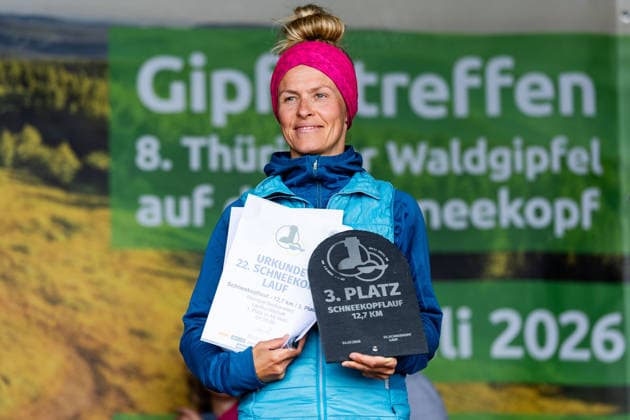 04.07.2026, GER, Volkslauf Crosslauf, Maenner Frauen, Saion 2026, 23. Schneekopflauf 2. Schneekopfwanderung Scheekopflauf - Das ist der Gipfel von 711Hm auf 978Hm Monique Benkenstein (Laufkundschaft) Unter dem Motto Scheekopflauf - Das ist der Gipfel von 711Hm auf 978Hm konnten die Teilnehmer zwischen der 12,7km 22.2km langen Laufstrecke wählen. Zum zweiten mal stand auch die 11km Wanderstrecke zur Auswahl. 98528 Suhl Schneekopf Neue Gehlberger Hü Thüringen Deutschland *** July 4, 2026, GER, Fun Run Cross-Country Run, Men Women, 2026 Season, 23 Schneekopf Run 2 Schneekopf Hike Schneekopf Run: That’s the Summit—from 711 Hm to 978 Hm Monique Benkenstein Casual Runners Under the motto Schneekopf Run: That’s the Summit—from 711 Hm to 978 Hm, participants could choose between the 12.7 km and 22.2 km running routes. For the second time, the 11 km hiking route was also available. 98528 Suhl, Schneekopf, Neue Gehlberger Hü, Thuringia, Germany