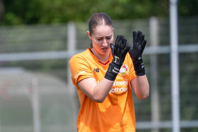 Louisa Remien (Bayer 04 Leverkusen, 35) beklatscht das Tor zum 1:0. Bayer 04 Leverkusen vs. 1. FSV Mainz 05, Fussball, Frauen Bundesliga, Testspiel, Saison 2026 2027, 04.07.2026 DFL DFB Regulations prohibit any use of Photographs as image sequences and or Quasivideo Bayer 04 Leverkusen vs. 1. FSV Mainz 05, Fussball, Frauen Bundesliga, Testspiel, Saison 2026 2027, 04.07.2026 Leverkusen *** Louisa Remien of Bayer 04 Leverkusen, 35, celebrates the goal that made the score 1–0 in the match between Bayer 04 Leverkusen and 1 FSV Mainz 05, soccer, Women’s Bundesliga, friendly match, 2026–2027 season, July 4, 2026 DFL DFB regulations prohibit any use of photographs as image sequences and or quasi-video Bayer 04 Leverkusen vs. 1 FSV Mainz 05, soccer, Women’s Bundesliga, friendly match, 2026–2027 season, July 4, 2026, Leverkusen Copyright: xEibner-Pressefoto ThomasxHaeslerx EP_THR
