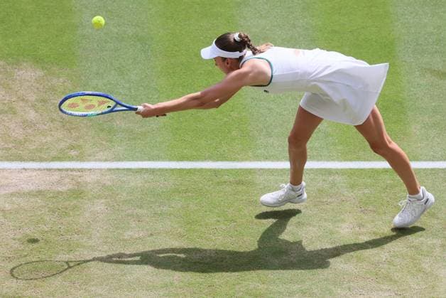 Belgian Elise Mertens pictured in action during a tennis match against Kazakh Rybakina, in the third round of the Ladies singles at the Wimbledon grand slam tennis tournament in London, Britain, Saturday 04 July 2026. BENOITxDOPPAGNE  x180335333x