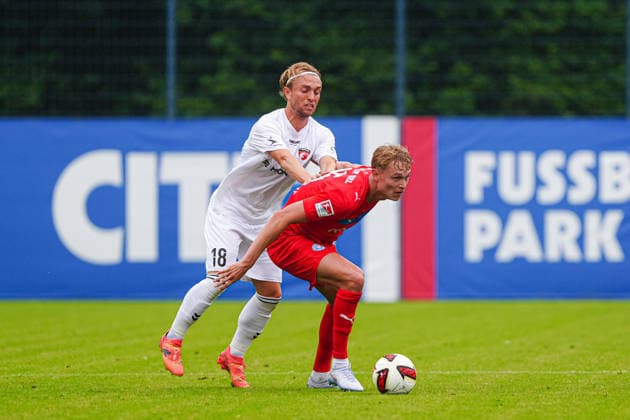 -18fcf-, Kasper Davidsen (Holstein Kiel, 15) GER, Holstein Kiel vs. FC Fredericia, Fussball, Testspiel, Saison 2026 2027, 04.07.2026 DFL REGULATIONS PROHIBIT ANY USE OF PHOTOGRAPHS AS IMAGE SEQUENCES AND OR QUASI-VIDEO GER, Holstein Kiel vs. FC Fredericia, Fussball, Testspiel, Saison 2026 2027, 04.07.2026 Kiel *** 18fcf, Kasper Davidsen, Holstein Kiel, 15 GER, Holstein Kiel vs. FC Fredericia, Soccer, Friendly Match, 2026–2027 Season, July 4, 2026 DFL regulations prohibit any use of photographs as image sequences and or quasi-video GER, Holstein Kiel vs. FC Fredericia, soccer, friendly match, 2026–2027 season, July 4, 2026, Kiel Copyright: xEibner-Pressefoto MarcelxvonxFehrnx EP_MFN